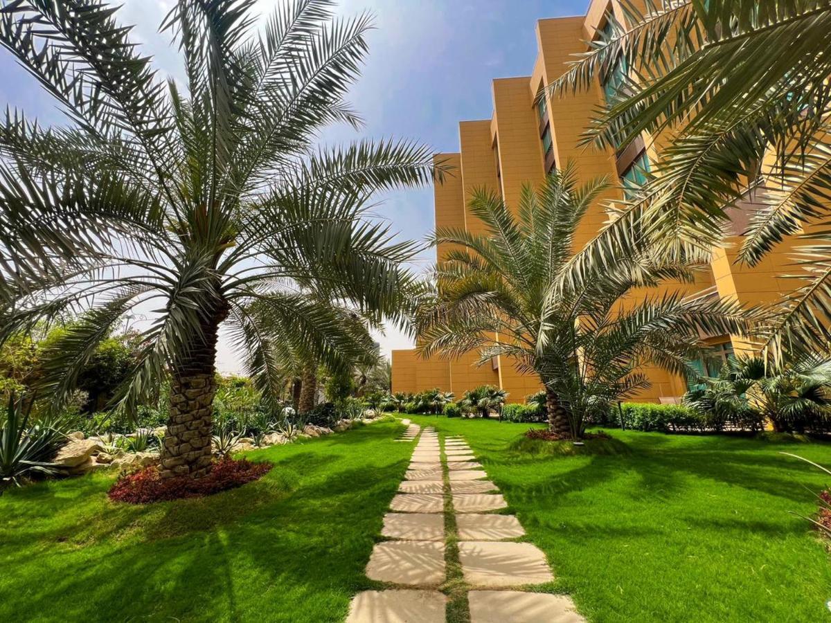 Grand Millennium Al Seef Basra Exterior foto